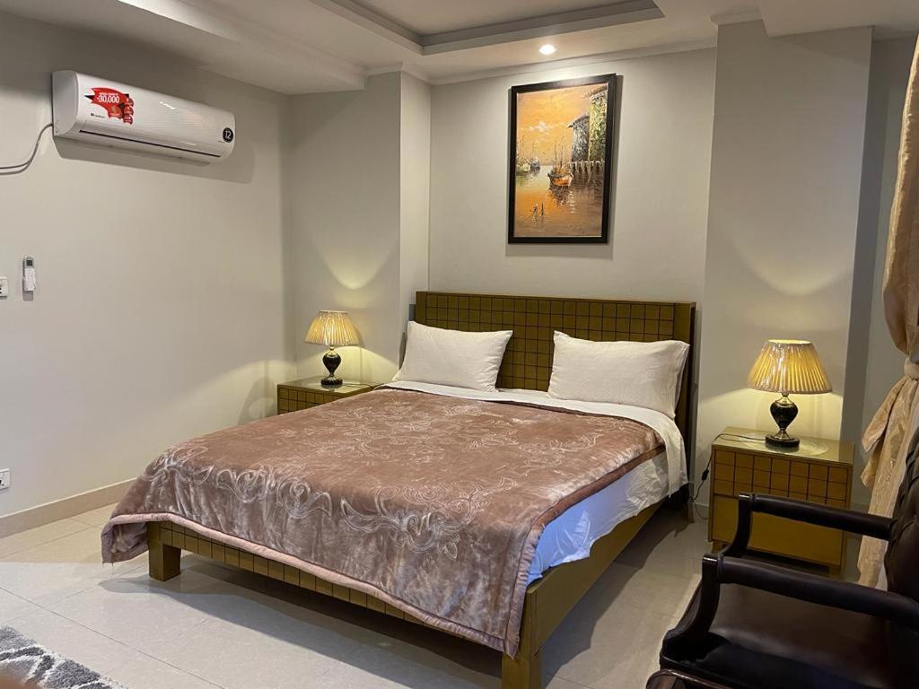 Marine Tower Apartment Rawalpindi Luaran gambar